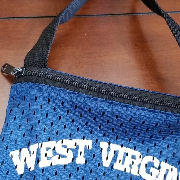 WV 💙💛 MOUNTAINEER POUCH PURSE - Picture 3 of 7